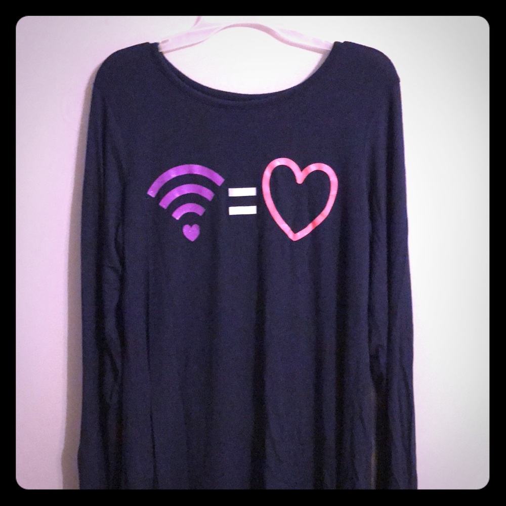 It’s a Internet equals hearts shirt🥳